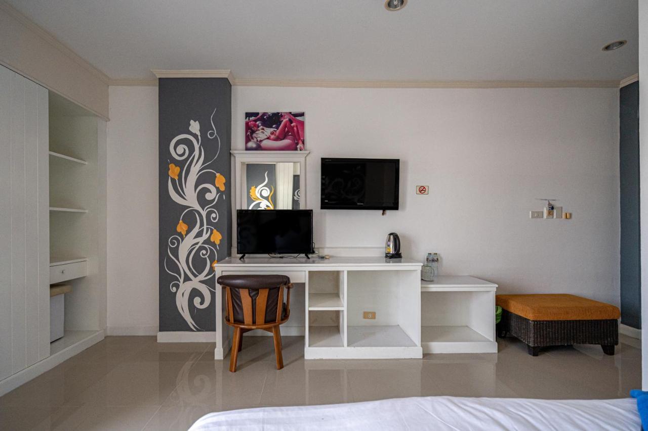 Santi White House Patong Hotel ภายนอก รูปภาพ