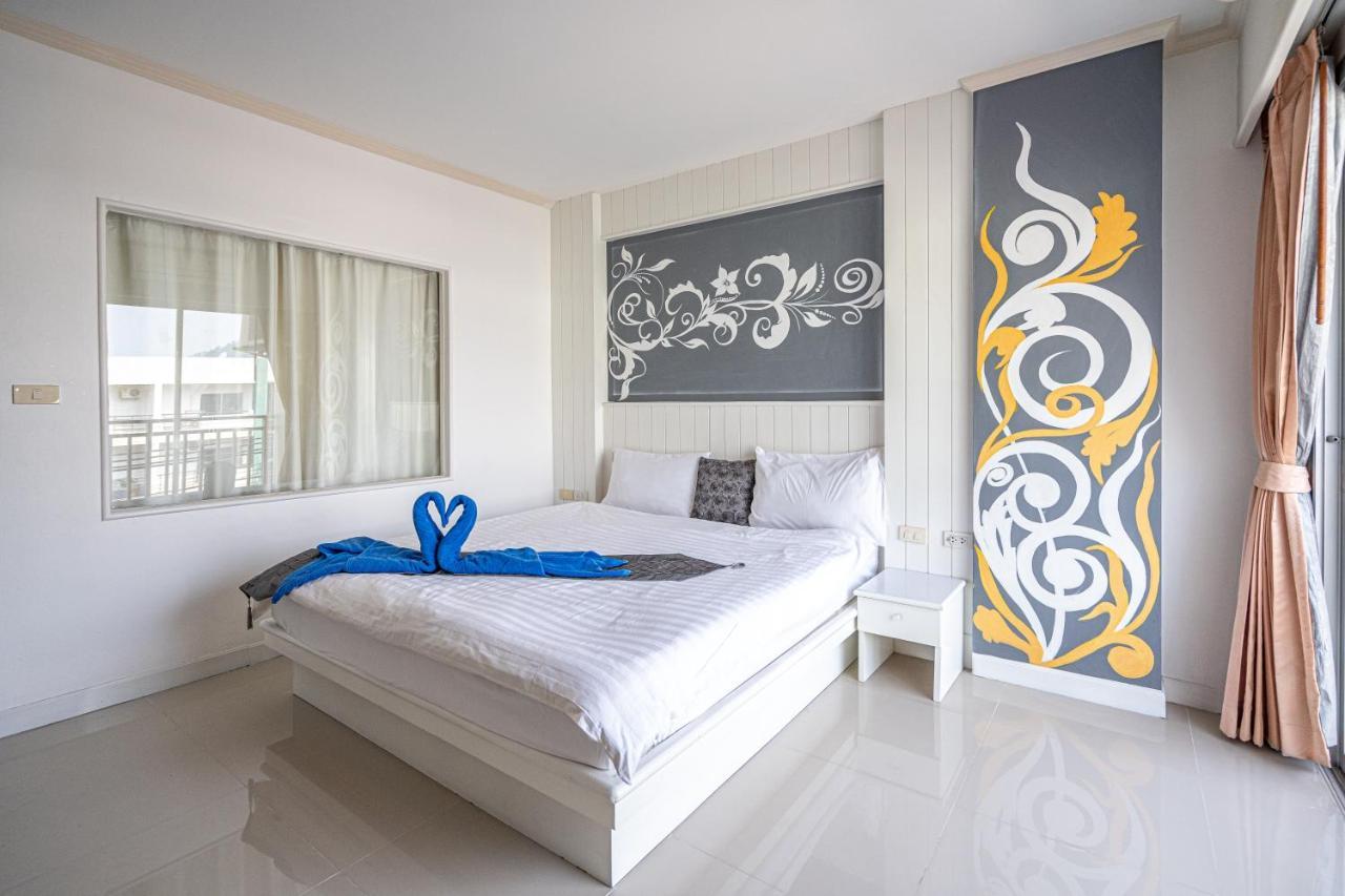 Santi White House Patong Hotel ภายนอก รูปภาพ