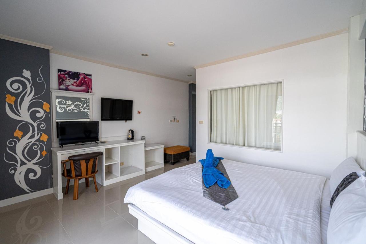 Santi White House Patong Hotel ภายนอก รูปภาพ