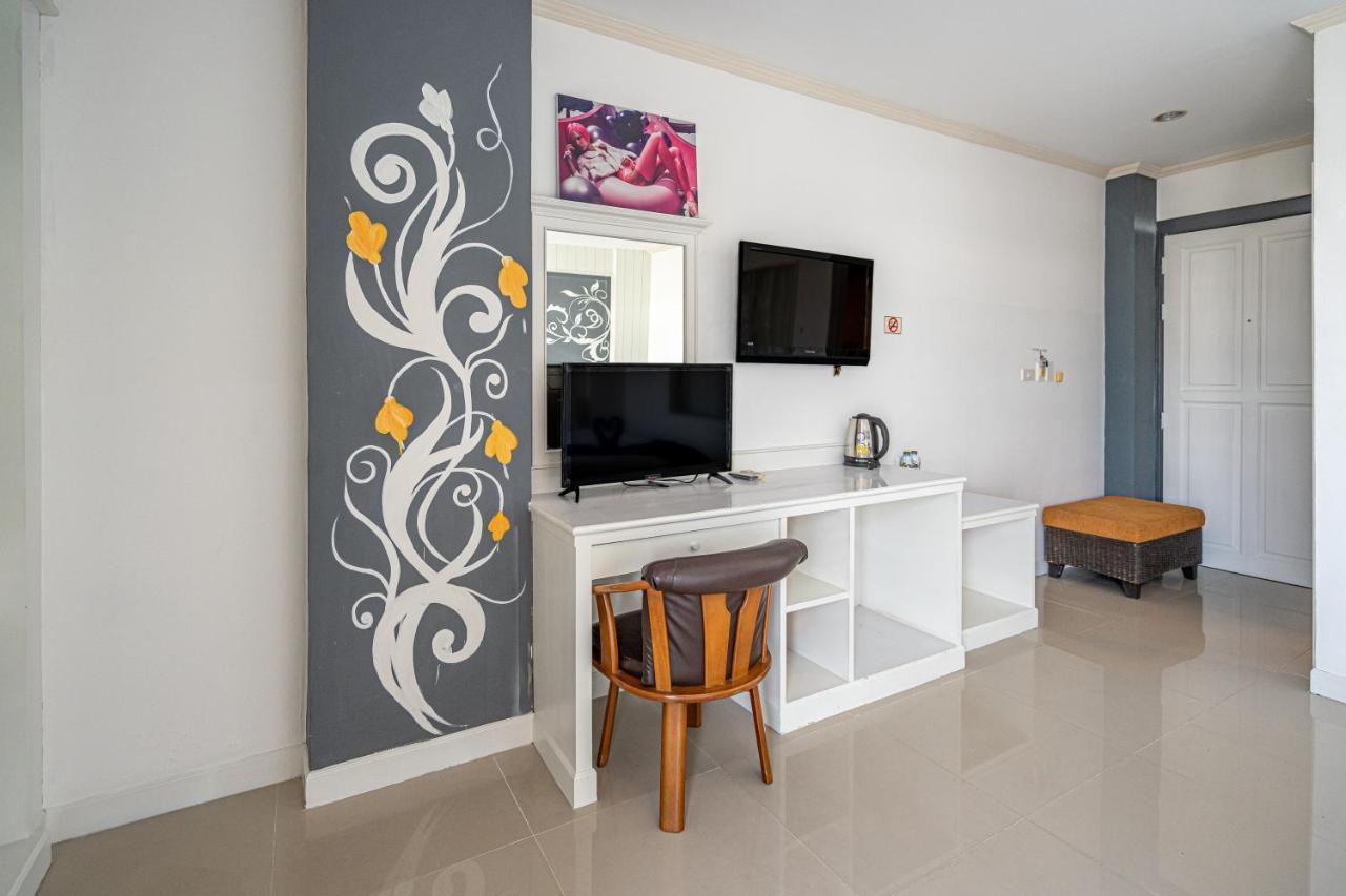 Santi White House Patong Hotel ภายนอก รูปภาพ