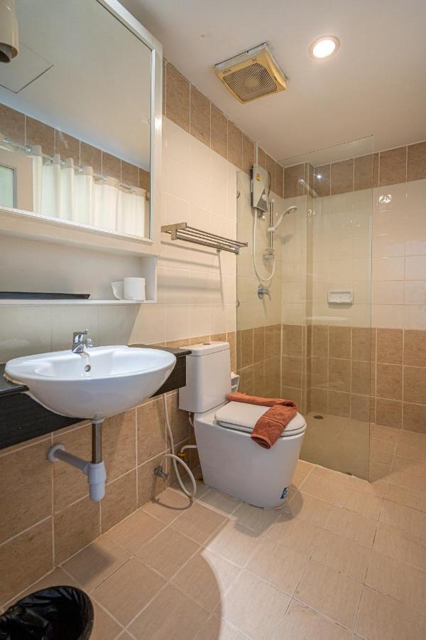Santi White House Patong Hotel ภายนอก รูปภาพ