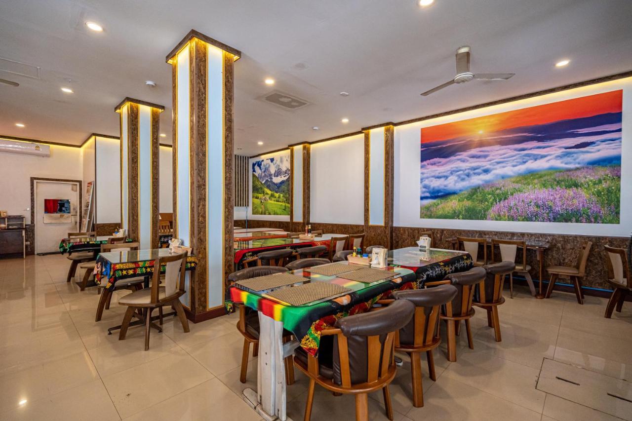 Santi White House Patong Hotel ภายนอก รูปภาพ